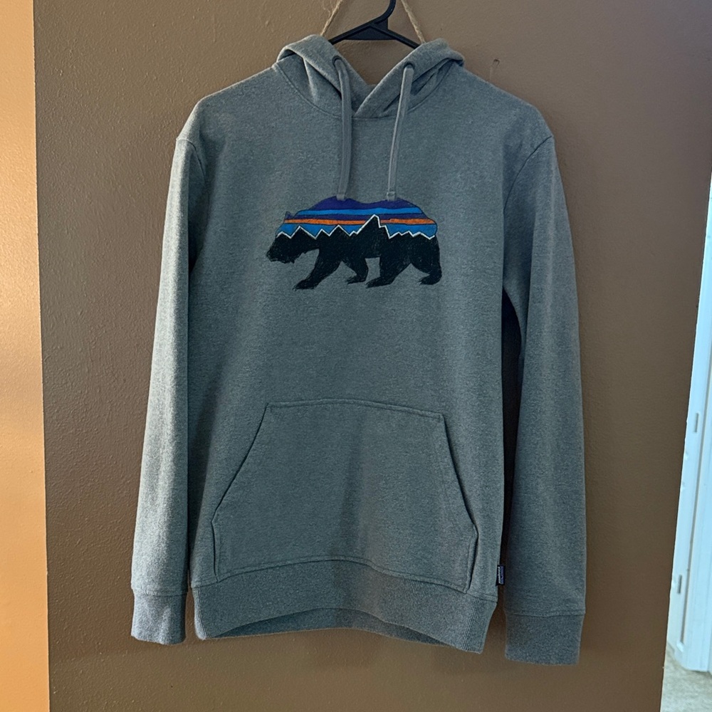 Patagonia Small Uprisal Hoodie, Gray with Bear Logo